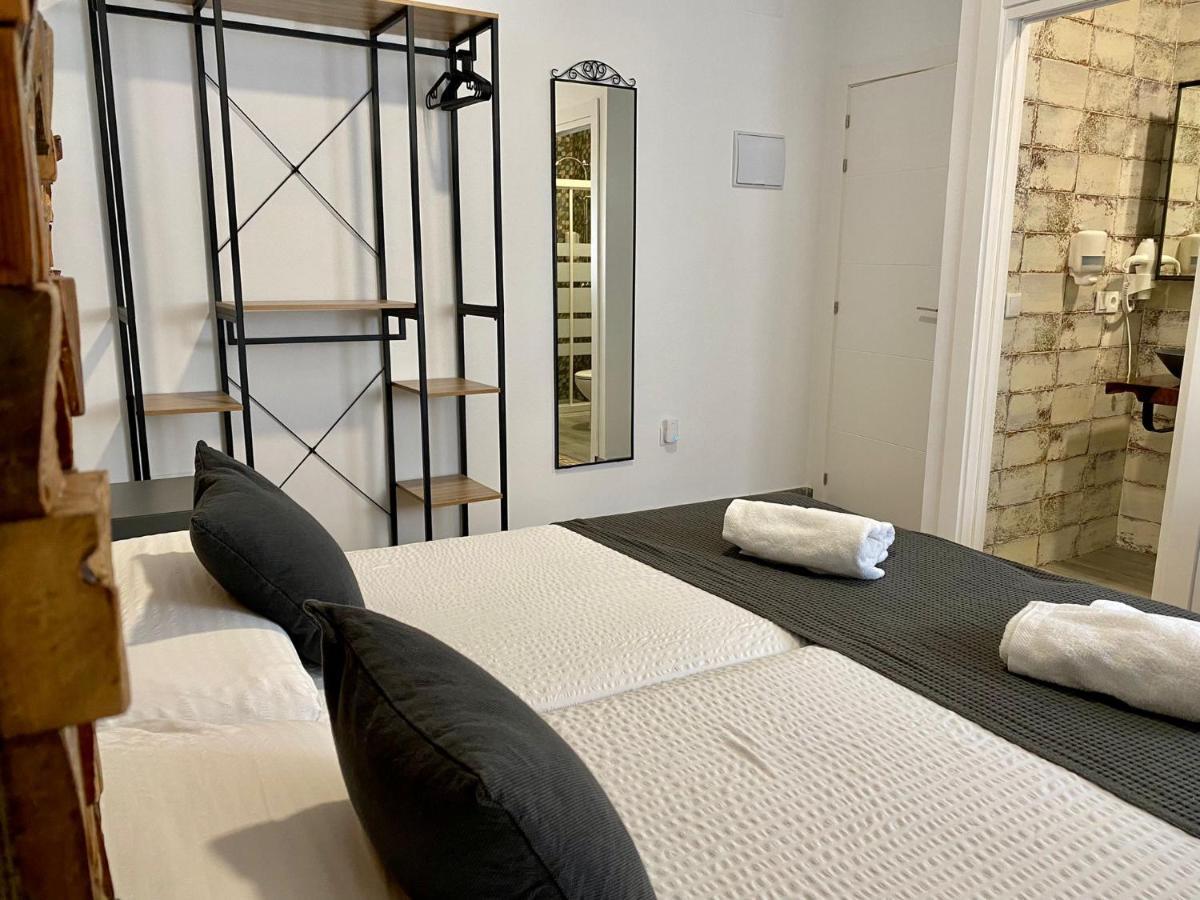 Anka Kurro Bed & Breakfast Rota Exterior photo